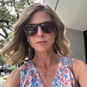 Meet your Posher, Olivia James